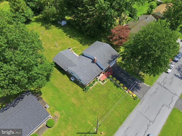 503 FAIRWAY DR, Lancaster, PA 17603