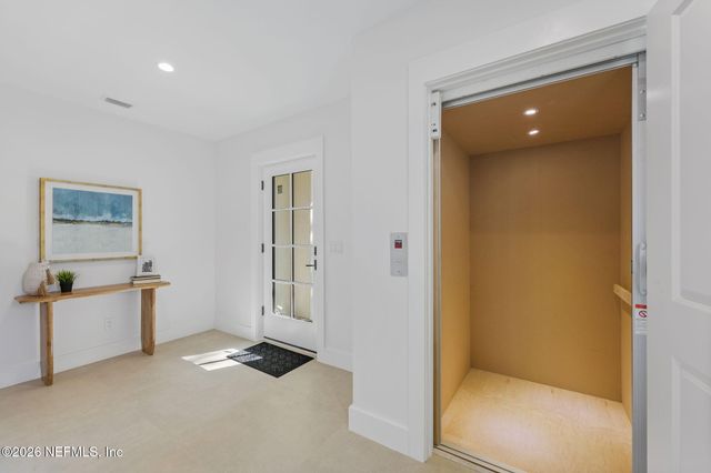 319 ST AUGUSTINE Boulevard, Jacksonville Beach, FL 32250