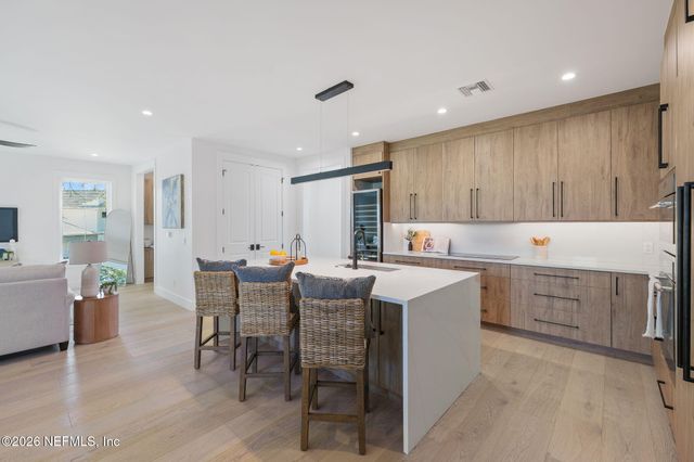 319 ST AUGUSTINE Boulevard, Jacksonville Beach, FL 32250