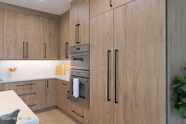 319 ST AUGUSTINE Boulevard, Jacksonville Beach, FL 32250