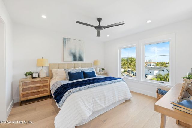 319 ST AUGUSTINE Boulevard, Jacksonville Beach, FL 32250