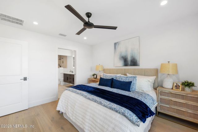 319 ST AUGUSTINE Boulevard, Jacksonville Beach, FL 32250