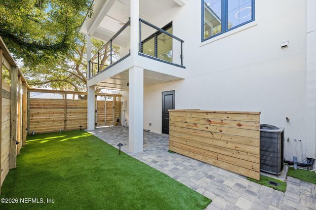 319 ST AUGUSTINE Boulevard, Jacksonville Beach, FL 32250