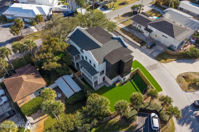 319 ST AUGUSTINE Boulevard, Jacksonville Beach, FL 32250