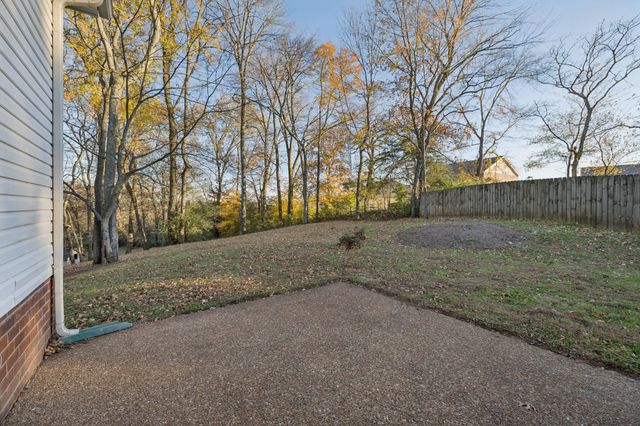 8010 Tiger Ct, Spring Hill, TN 37174