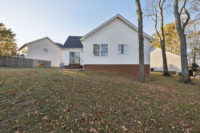 8010 Tiger Ct, Spring Hill, TN 37174