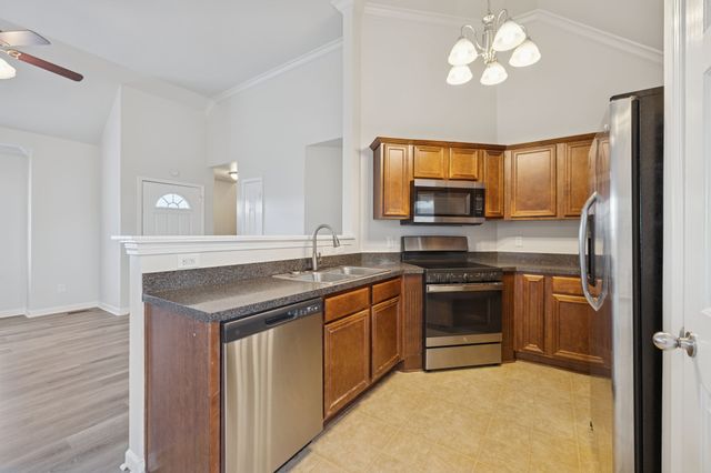 8010 Tiger Ct, Spring Hill, TN 37174