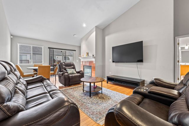 2987 Saganashkee Lane 2987, Naperville, IL 60564