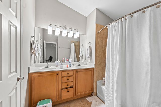 2987 Saganashkee Lane 2987, Naperville, IL 60564