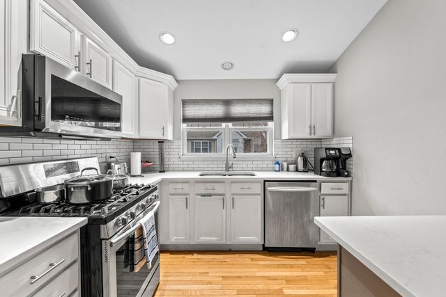 2987 Saganashkee Lane 2987, Naperville, IL 60564