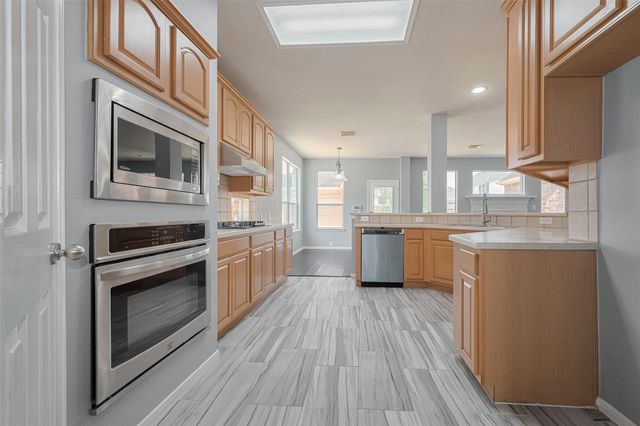 9205 Sunridge Court, Pearland, TX 77584