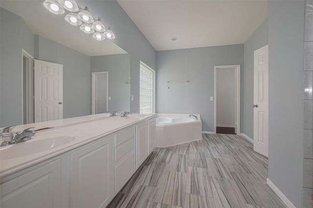 9205 Sunridge Court, Pearland, TX 77584