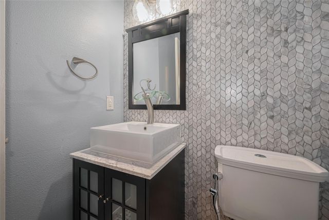 9205 Sunridge Court, Pearland, TX 77584