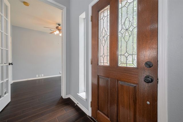 9205 Sunridge Court, Pearland, TX 77584