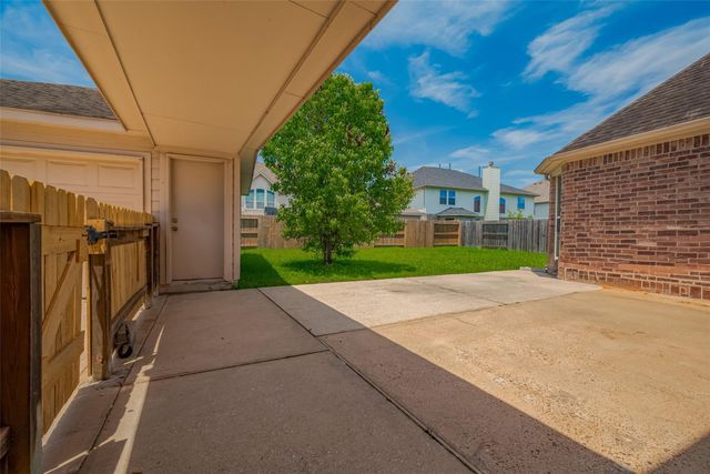 9205 Sunridge Court, Pearland, TX 77584