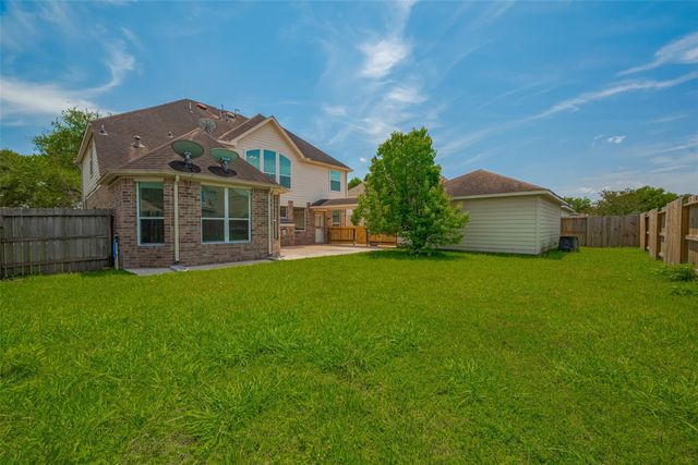 9205 Sunridge Court, Pearland, TX 77584