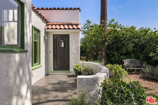 3147 Glenmanor Place, Los Angeles, CA 90039