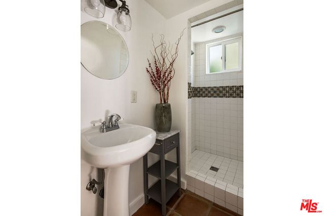 3147 Glenmanor Place, Los Angeles, CA 90039