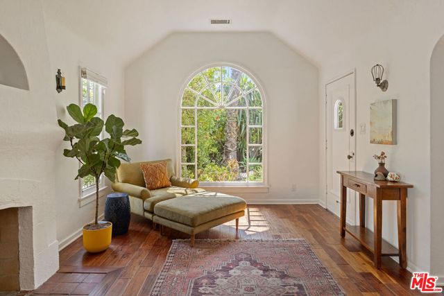 3147 Glenmanor Place, Los Angeles, CA 90039