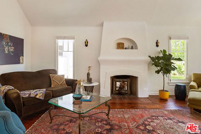 3147 Glenmanor Place, Los Angeles, CA 90039