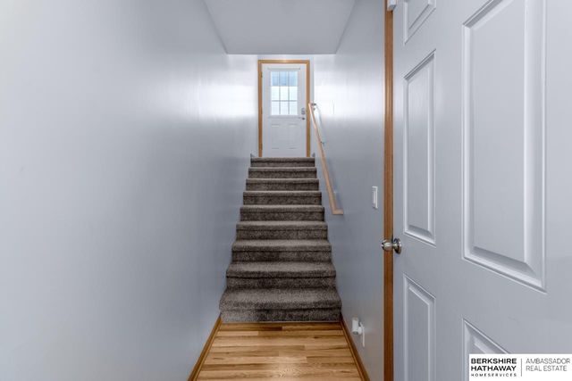 16708 Crown Point Plaza, Omaha, NE 68116