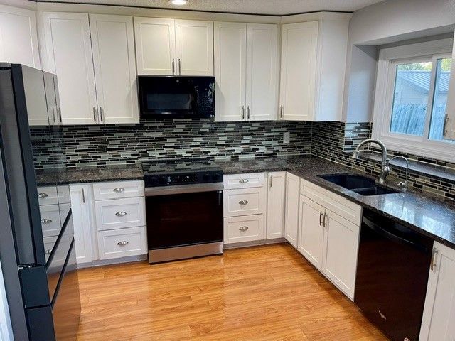 2723 Country Side Drive, West Des Moines, IA 50265