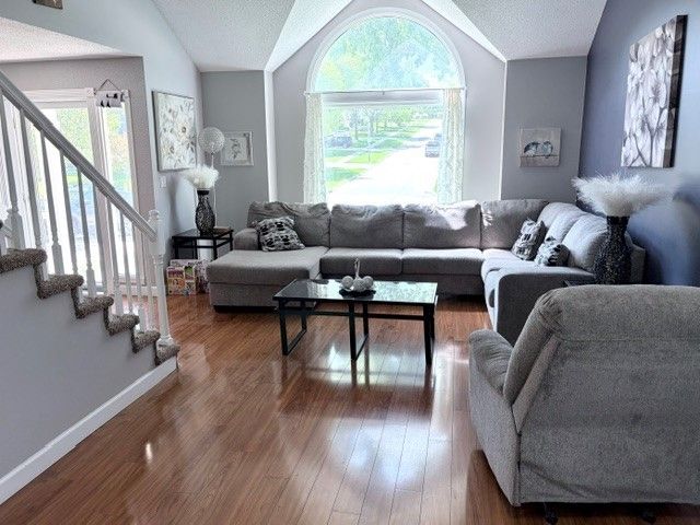 2723 Country Side Drive, West Des Moines, IA 50265