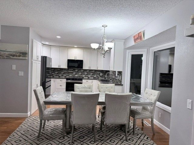 2723 Country Side Drive, West Des Moines, IA 50265