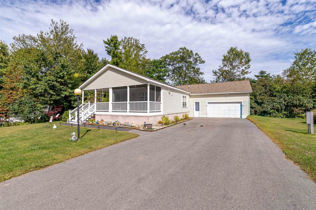 10 Tumbleweed Drive, Rochester, NH 03867