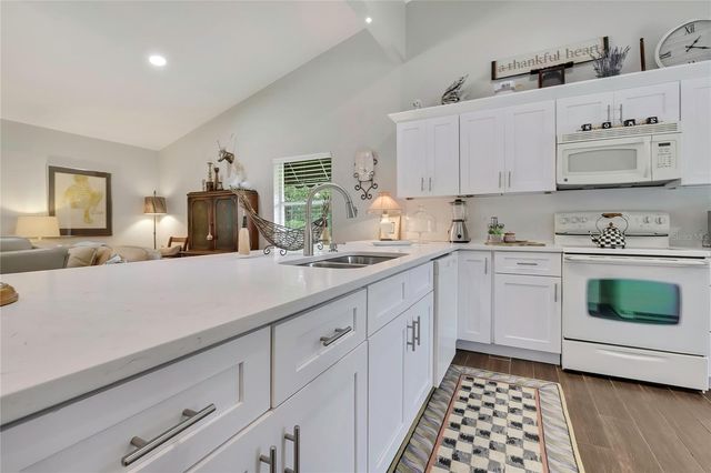 1652 W TACOMA STREET, Hernando, FL 34442