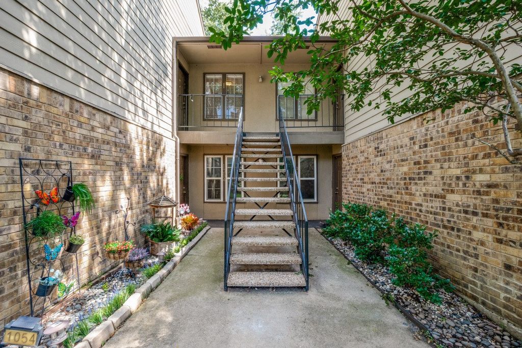 5300 Keller Springs Road 2054, Dallas, TX 75248