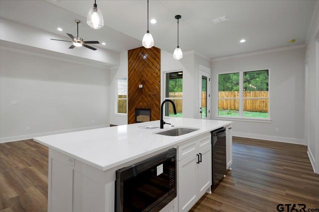 9520 FRIEDLANDER WAY, Tyler, TX 75703