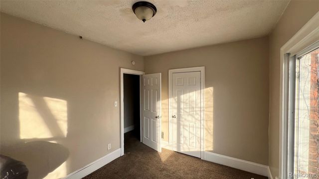 13233 Santa Rosa Drive, Detroit, MI 48238