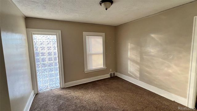 13233 Santa Rosa Drive, Detroit, MI 48238