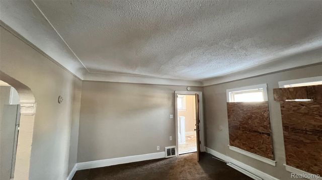 13233 Santa Rosa Drive, Detroit, MI 48238