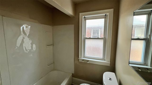 13233 Santa Rosa Drive, Detroit, MI 48238