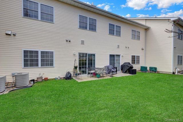 103 Narragansett Villas Drive, Lindenhurst, NY 11757