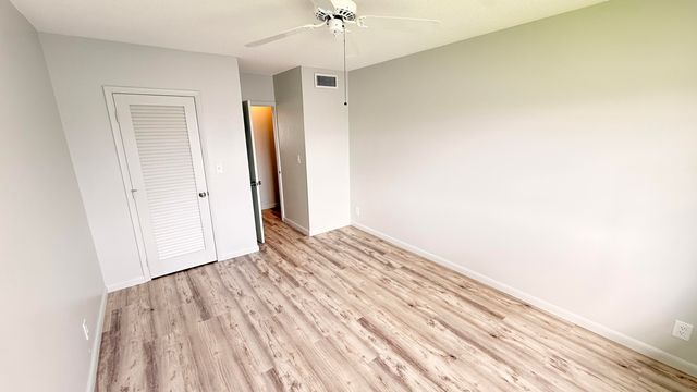 1114 Lake Terrace 205, Boynton Beach, FL 33426