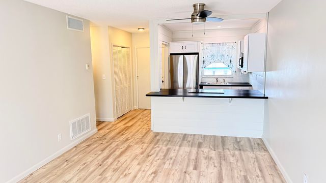 1114 Lake Terrace 205, Boynton Beach, FL 33426