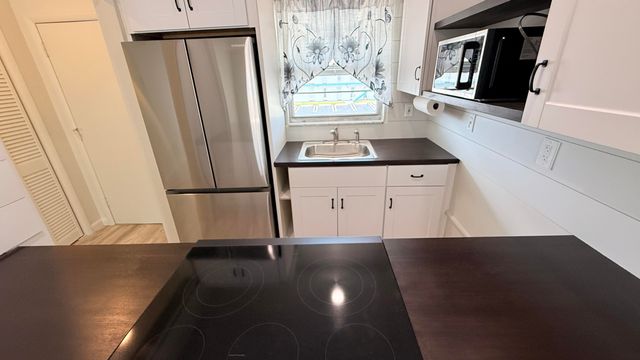 1114 Lake Terrace 205, Boynton Beach, FL 33426