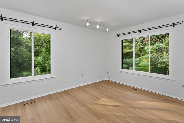 36 GENA CT, Hamilton, NJ 08690