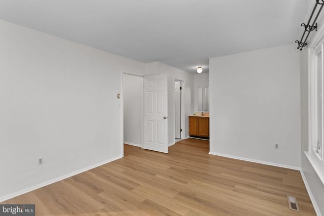 36 GENA CT, Hamilton, NJ 08690