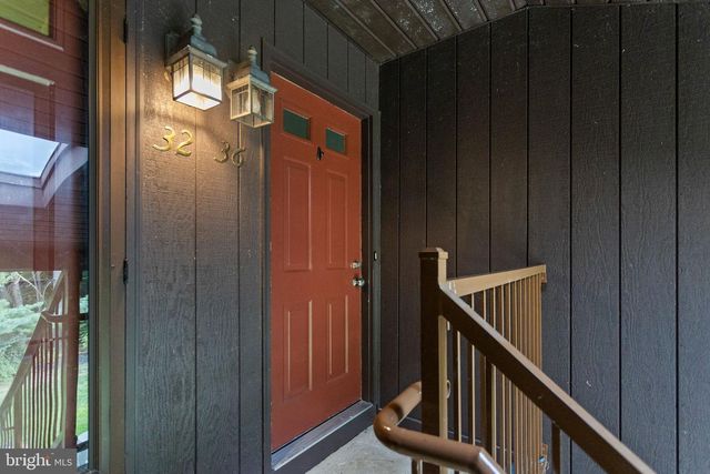 36 GENA CT, Hamilton, NJ 08690