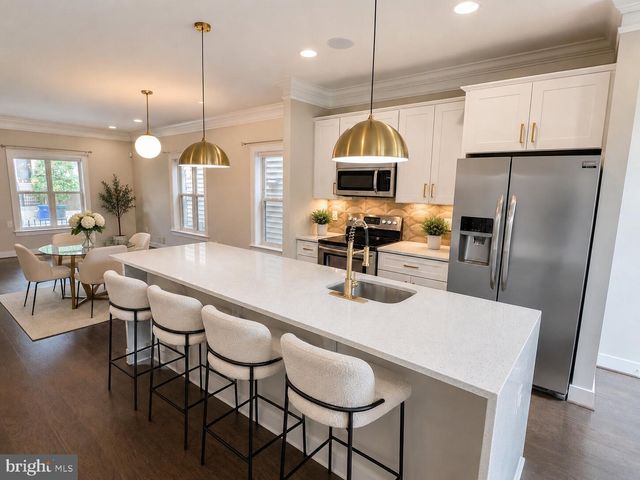 2179 HALF MOON PL NE, Washington, DC 20018