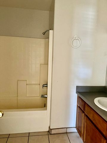 2144 S Virmargo Street, Visalia, CA 93292