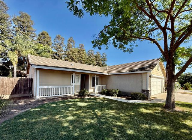 2144 S Virmargo Street, Visalia, CA 93292