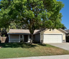 2144 S Virmargo Street, Visalia, CA 93292