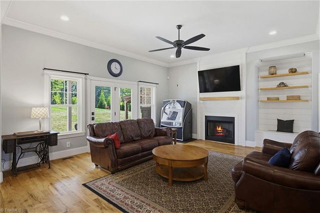 8407 Poplar Bluff Drive, Stokesdale, NC 27357