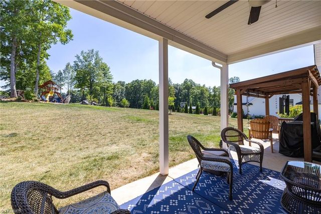 8407 Poplar Bluff Drive, Stokesdale, NC 27357