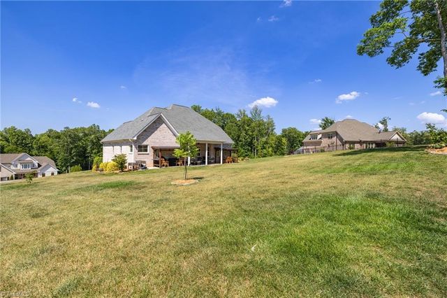 8407 Poplar Bluff Drive, Stokesdale, NC 27357